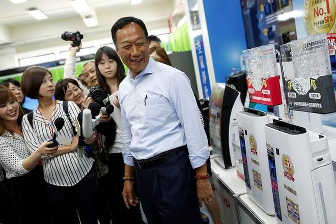 富士康“高端夢”受挫？自動售貨機業務背后的轉型啟示